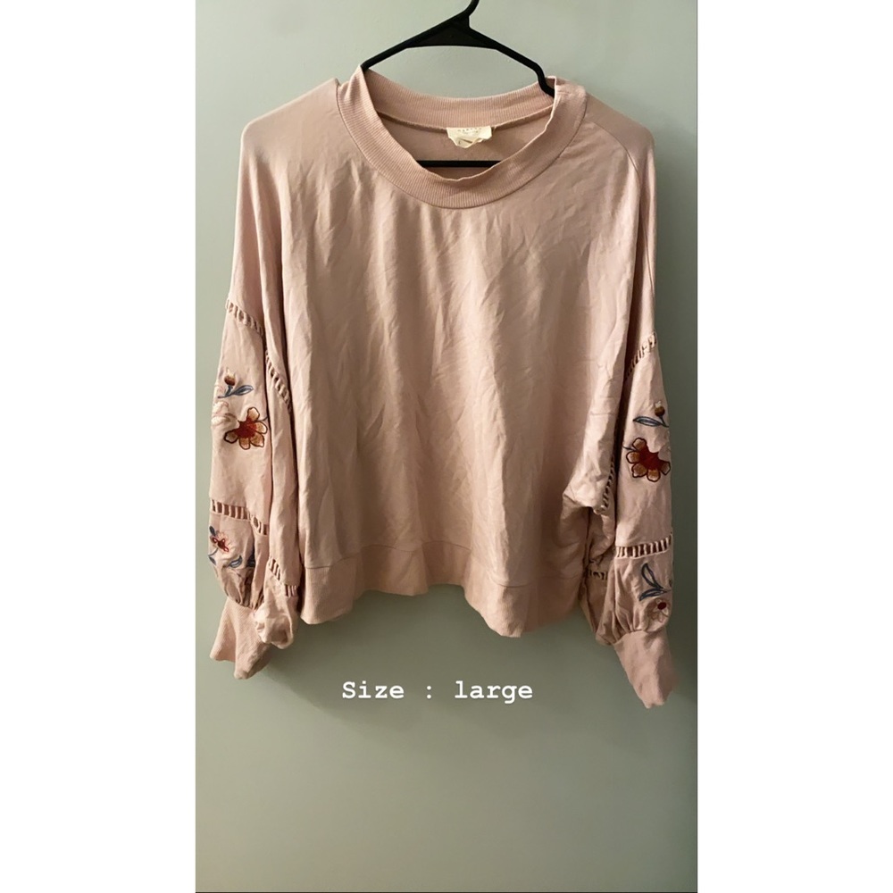 Beautiful sleeve detailed blouse